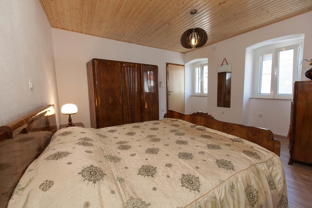 Holiday Home Nika Omišalj Zewnętrze zdjęcie